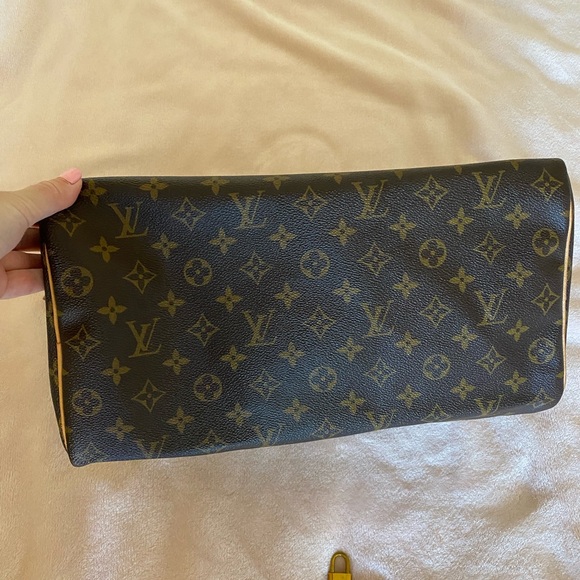 ❗️SOLD❗️2017 Louis Vuitton Speedy 35 - Picture 9 of 11